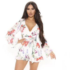 Fashion Nova Romper size XL NWT